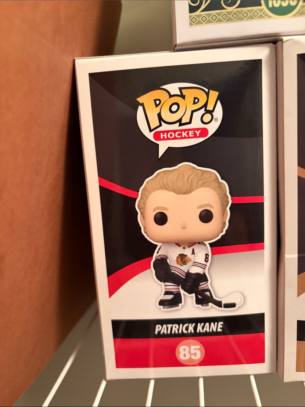 Funko White and Black Chicago Blackhawks Hockey Player Pop! Vinyl Figure - Picture 3 of 3